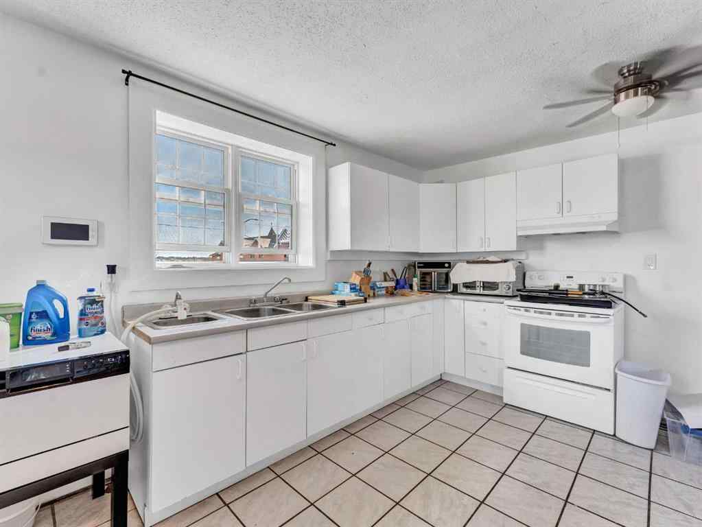 MLS® A2265357 - 339 North Railway Street SE in River Flats Medicine Hat, Commercial