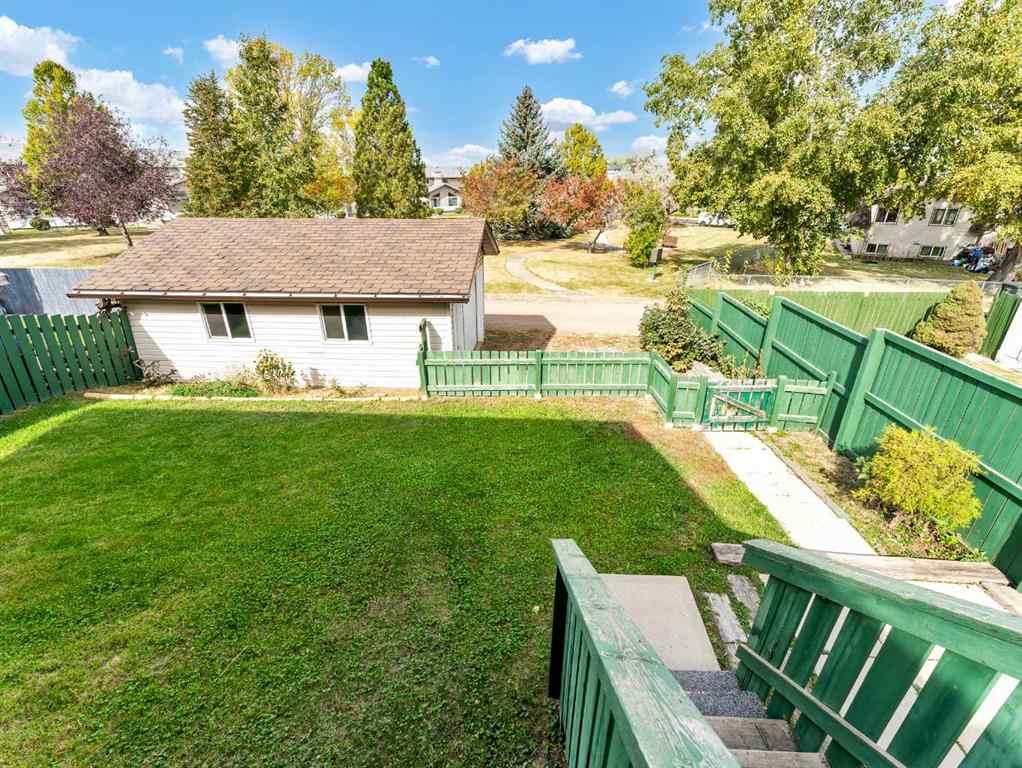 MLS® A2265361 - 90 Simpson Crescent SE in SE Southridge Medicine Hat, Residential