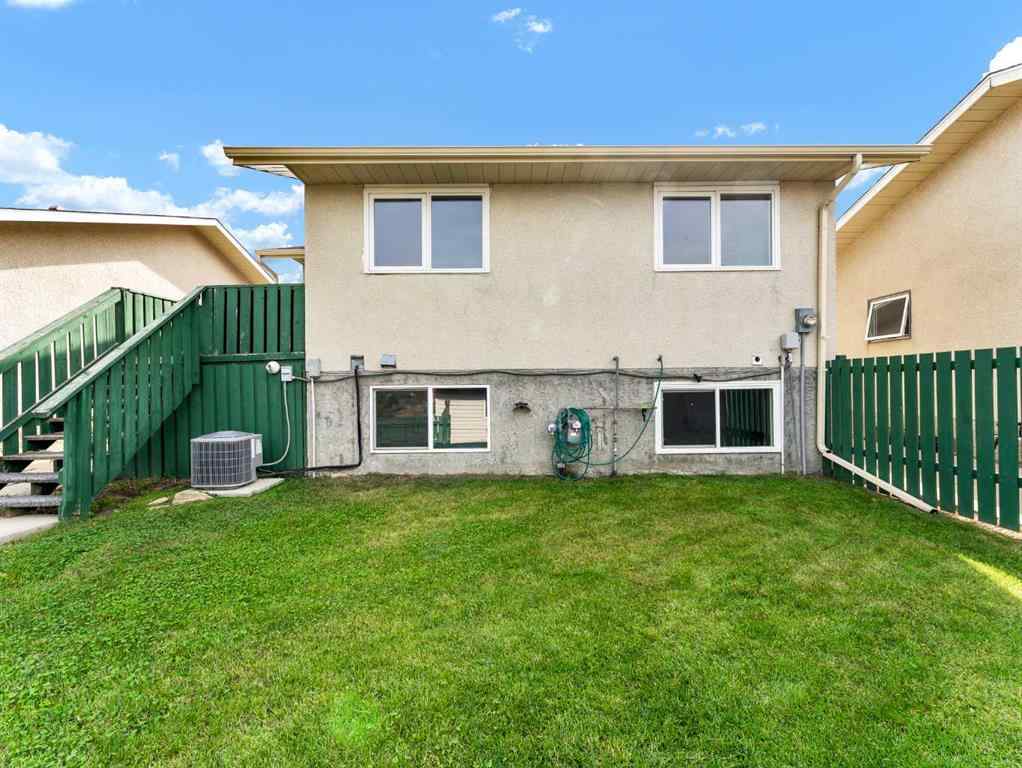 MLS® A2265361 - 90 Simpson Crescent SE in SE Southridge Medicine Hat, Residential