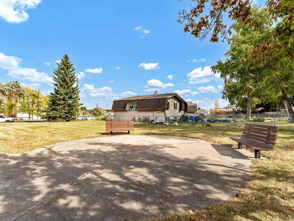 MLS® A2265361 - 90 Simpson Crescent SE in SE Southridge Medicine Hat, Residential