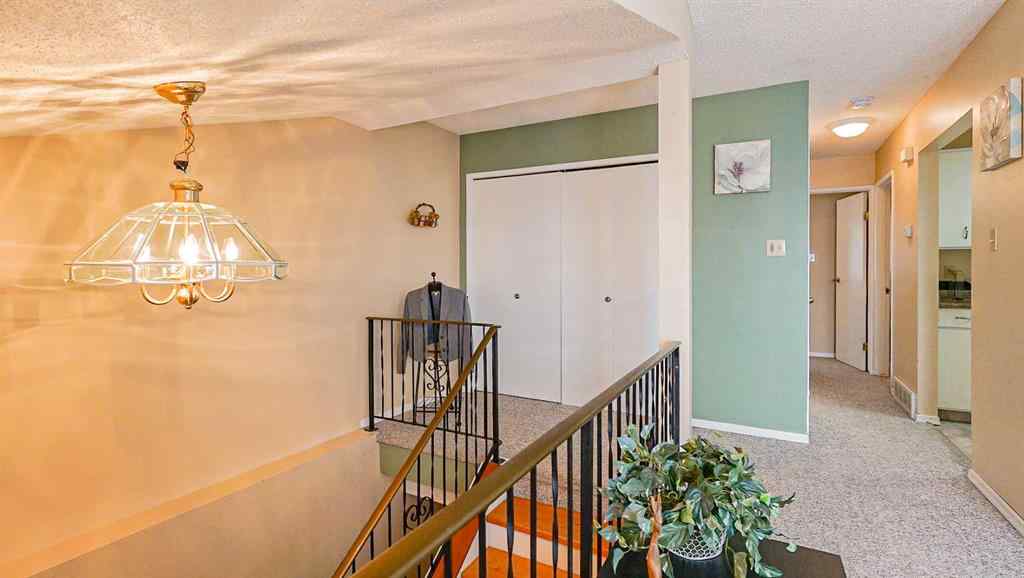 MLS® A2265361 - 90 Simpson Crescent SE in SE Southridge Medicine Hat, Residential