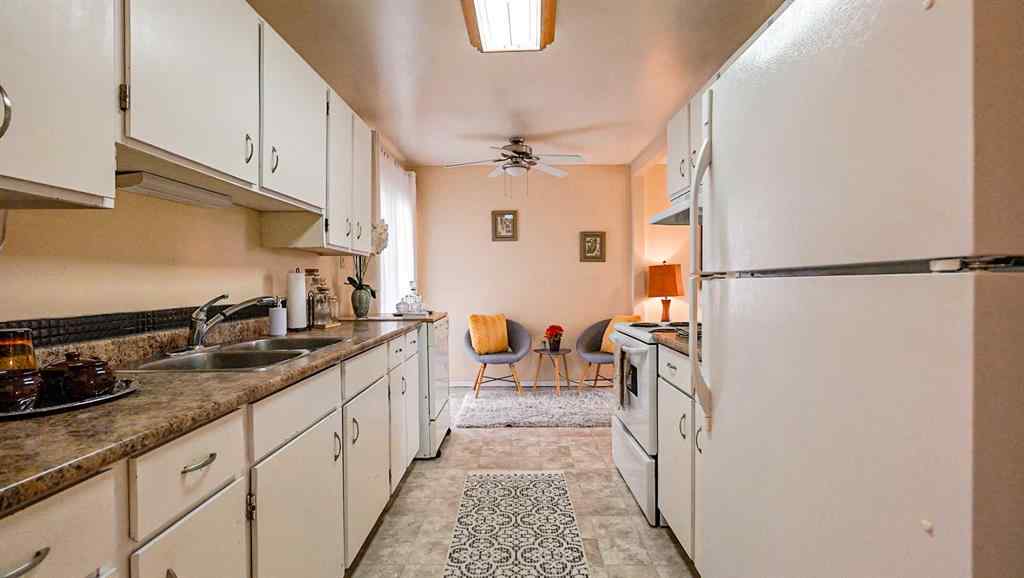 MLS® A2265361 - 90 Simpson Crescent SE in SE Southridge Medicine Hat, Residential