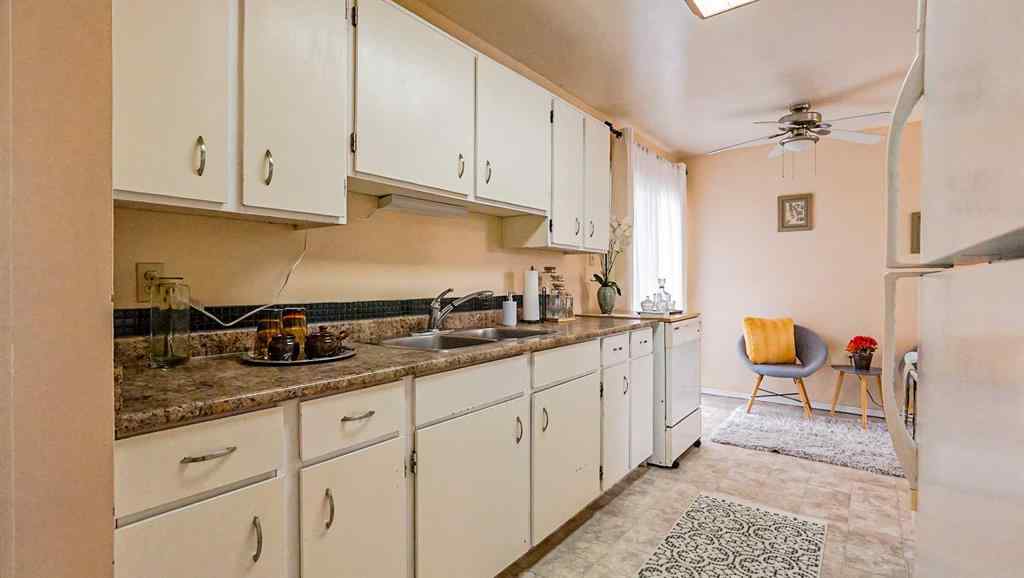 MLS® A2265361 - 90 Simpson Crescent SE in SE Southridge Medicine Hat, Residential