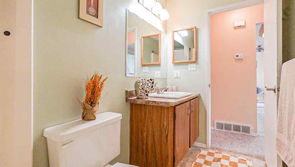 MLS® A2265361 - 90 Simpson Crescent SE in SE Southridge Medicine Hat, Residential