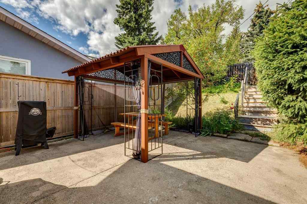 MLS® A2265366 - 5023 Nemiskam Road NW in North Haven Calgary, Residential