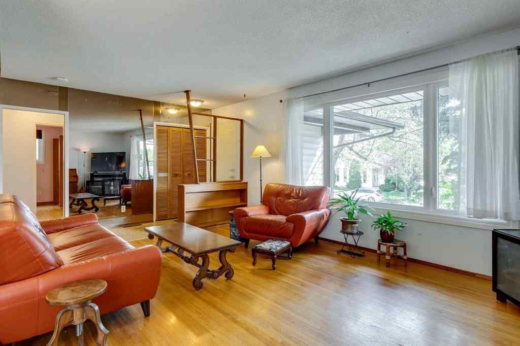 MLS® A2265366 - 5023 Nemiskam Road NW in North Haven Calgary, Residential