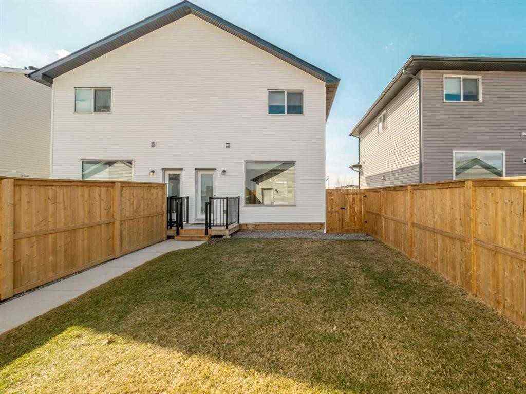 MLS® A2265375 - 2909 46 Street S in Discovery Lethbridge, Rental