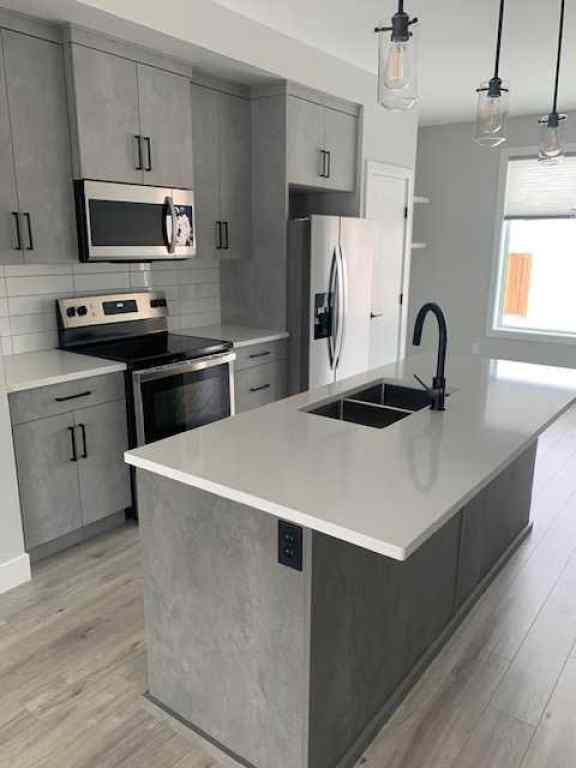 MLS® A2265375 - 2909 46 Street S in Discovery Lethbridge, Rental