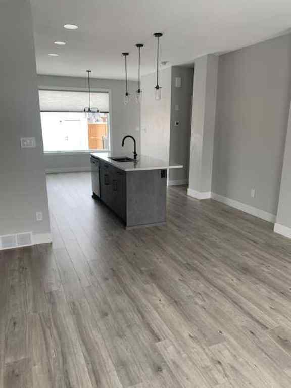 MLS® A2265375 - 2909 46 Street S in Discovery Lethbridge, Rental