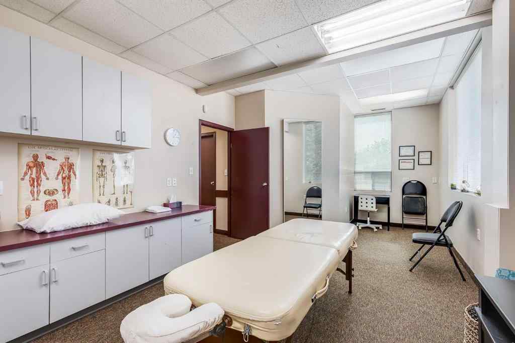 MLS® A2265377 - 5120 50 Avenue  in NONE Olds, Commercial