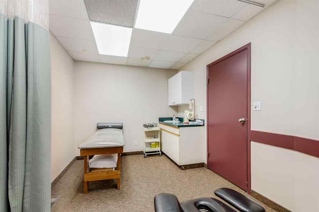 MLS® A2265377 - 5120 50 Avenue  in NONE Olds, Commercial