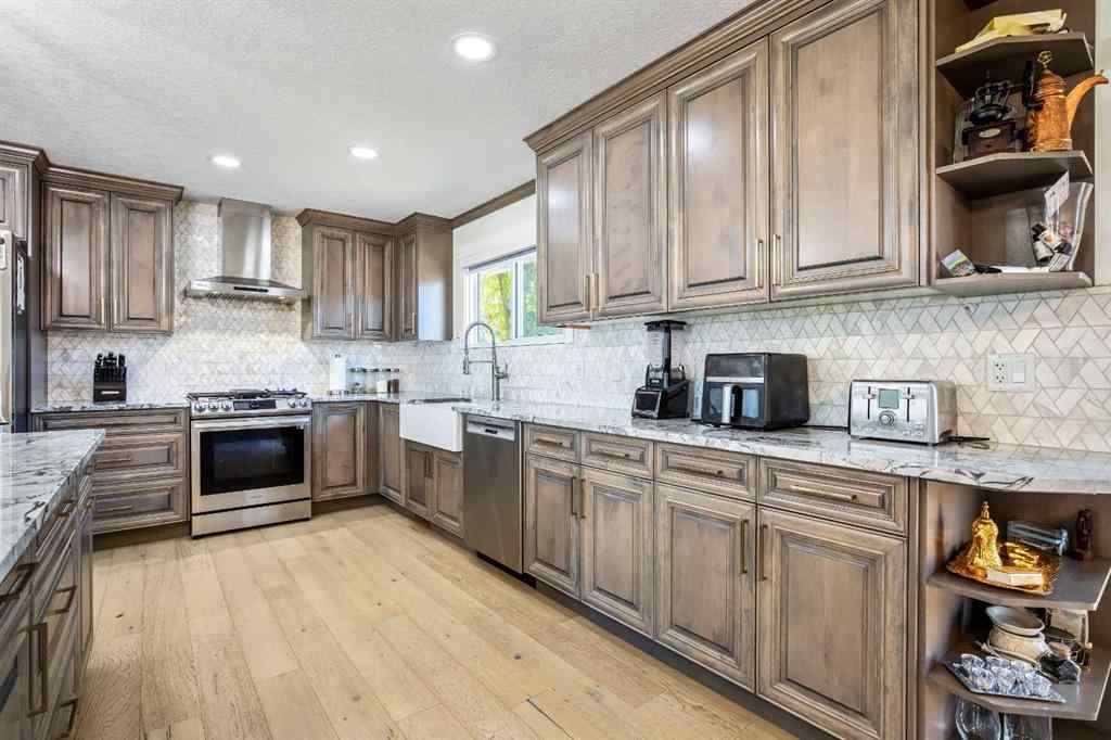 MLS® A2265378 - 123 Pinemill Way NE in Pineridge Calgary, Residential