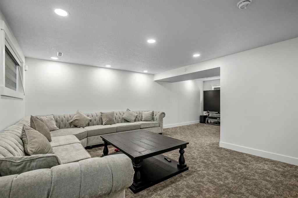 MLS® A2265378 - 123 Pinemill Way NE in Pineridge Calgary, Residential