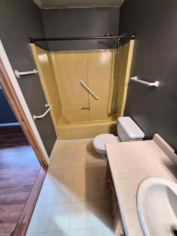 MLS® A2265381 - 214 7 Street  in N/A Beaverlodge, Residential