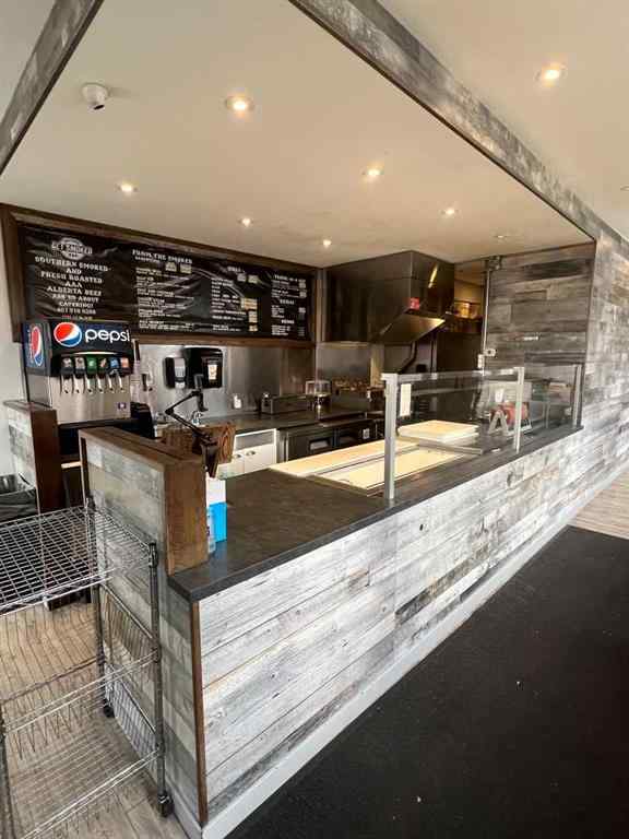 MLS® A2265390 - 1702 12 Street NW in Capitol Hill Calgary, Commercial