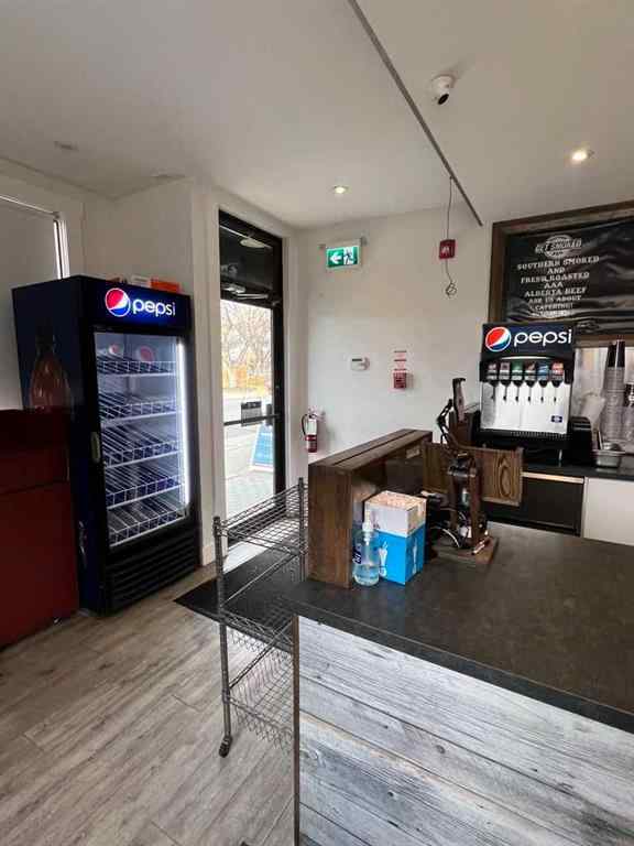 MLS® A2265390 - 1702 12 Street NW in Capitol Hill Calgary, Commercial