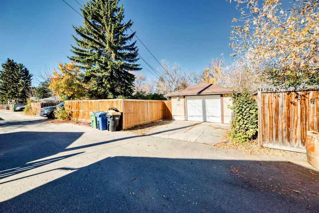 MLS® A2265391 - 1942 Cottonwood Crescent SE in Southview Calgary, Residential