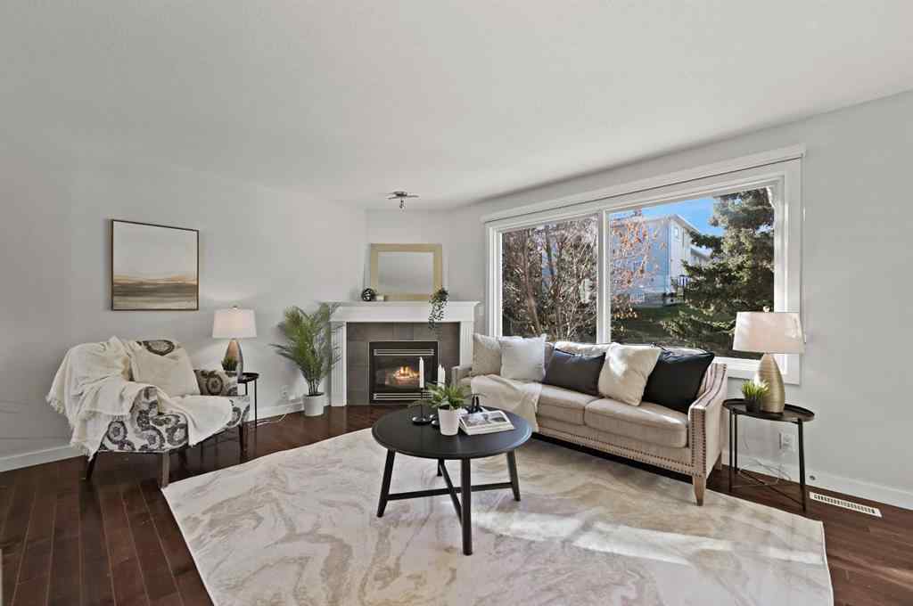 MLS® A2265392 - 571 Killarney Glen Court SW in Killarney/Glengarry Calgary, Residential