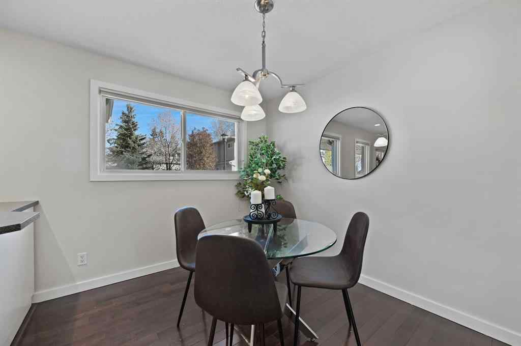 MLS® A2265392 - 571 Killarney Glen Court SW in Killarney/Glengarry Calgary, Residential