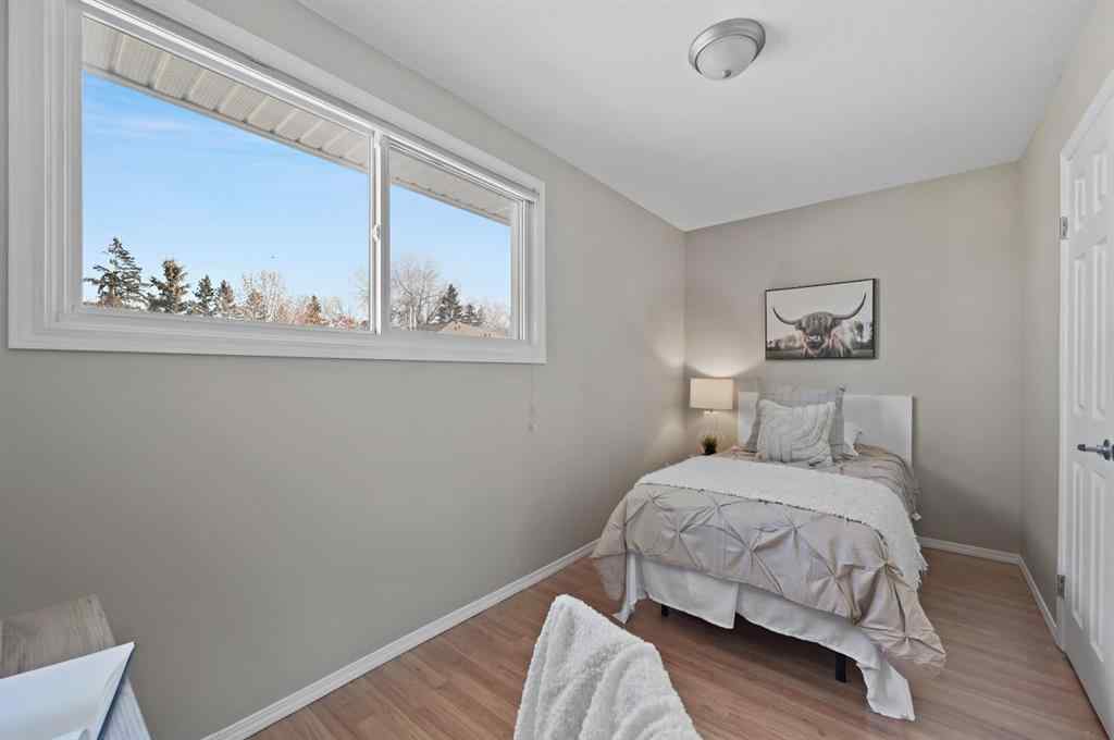 MLS® A2265392 - 571 Killarney Glen Court SW in Killarney/Glengarry Calgary, Residential