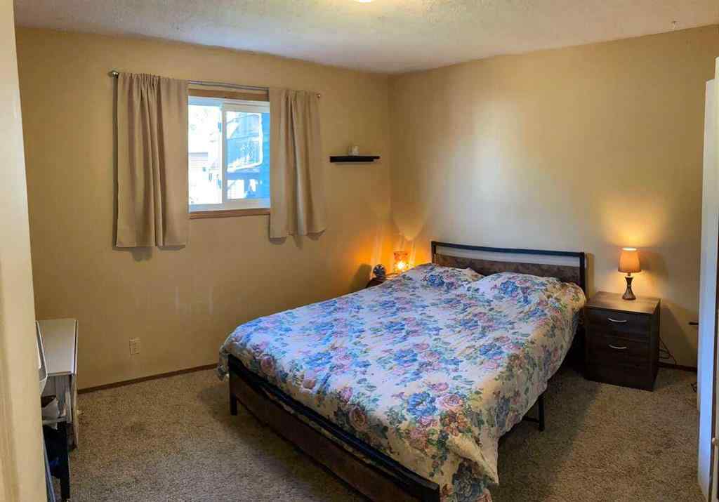 MLS® A2265393 - 5232 38 Street Crescent  in Margodt Innisfail, Residential