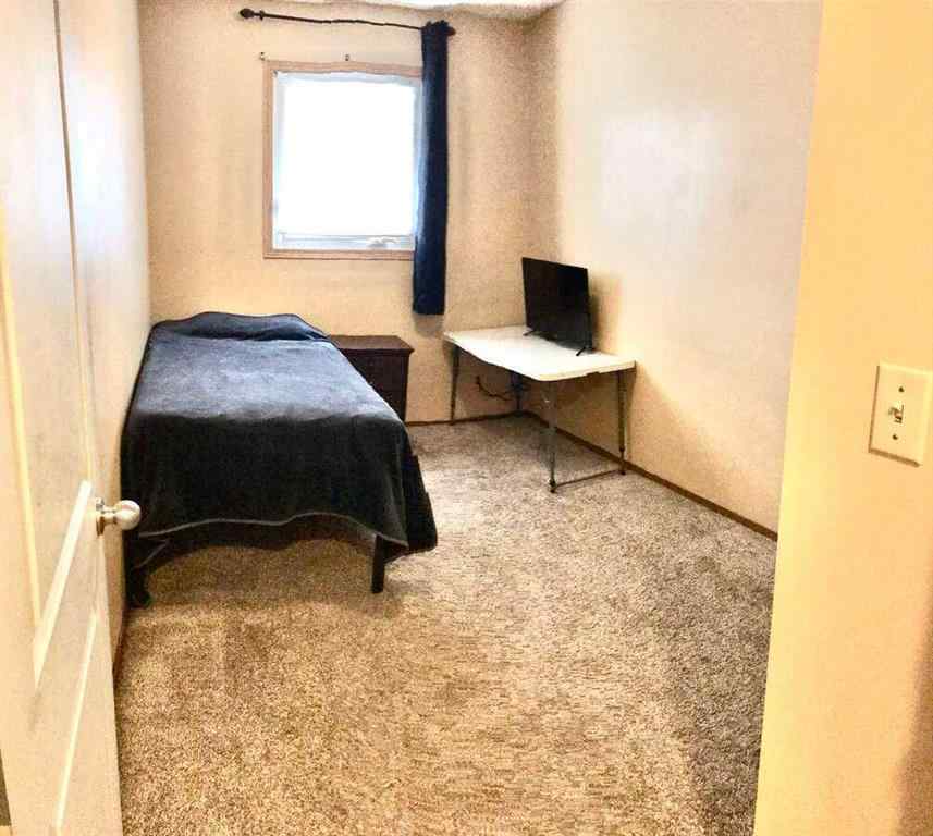 MLS® A2265393 - 5232 38 Street Crescent  in Margodt Innisfail, Residential