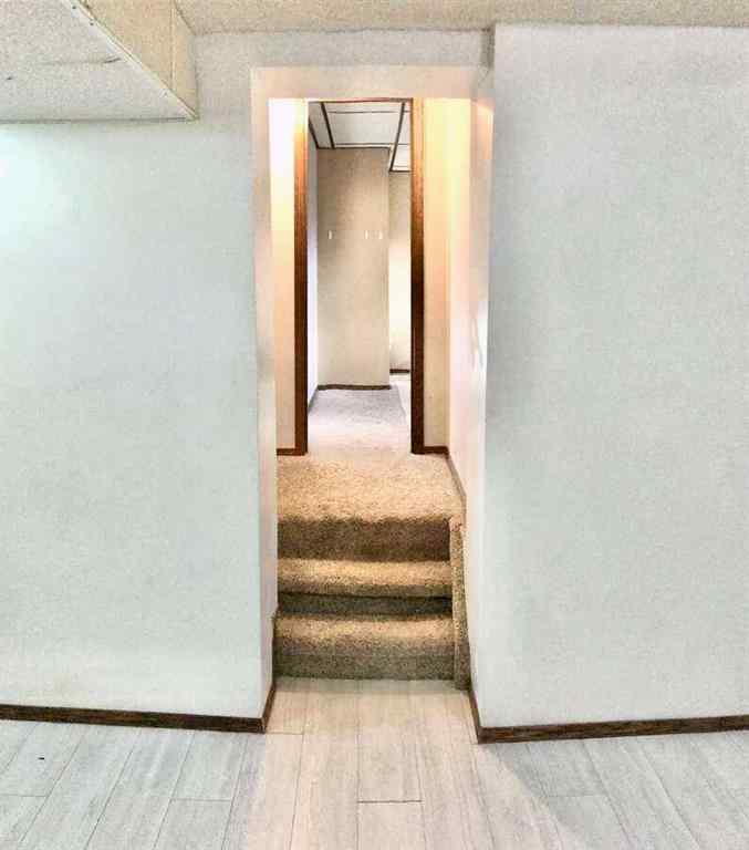 MLS® A2265393 - 5232 38 Street Crescent  in Margodt Innisfail, Residential