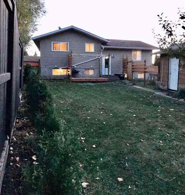 MLS® A2265393 - 5232 38 Street Crescent  in Margodt Innisfail, Residential