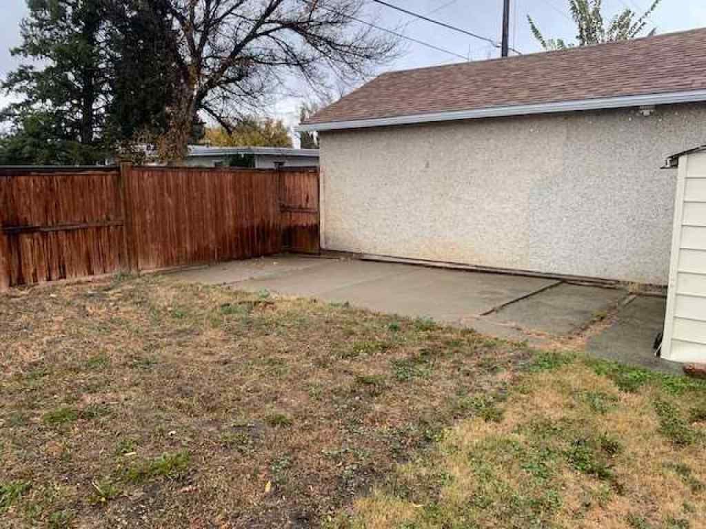 MLS® A2265395 - 1717 13 Avenue N in Winston Churchill Lethbridge, Rental