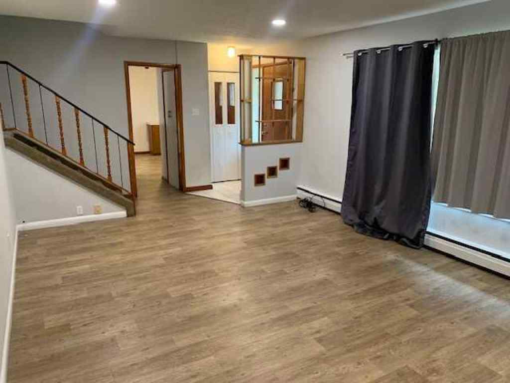 MLS® A2265395 - 1717 13 Avenue N in Winston Churchill Lethbridge, Rental