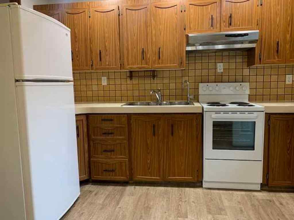 MLS® A2265395 - 1717 13 Avenue N in Winston Churchill Lethbridge, Rental