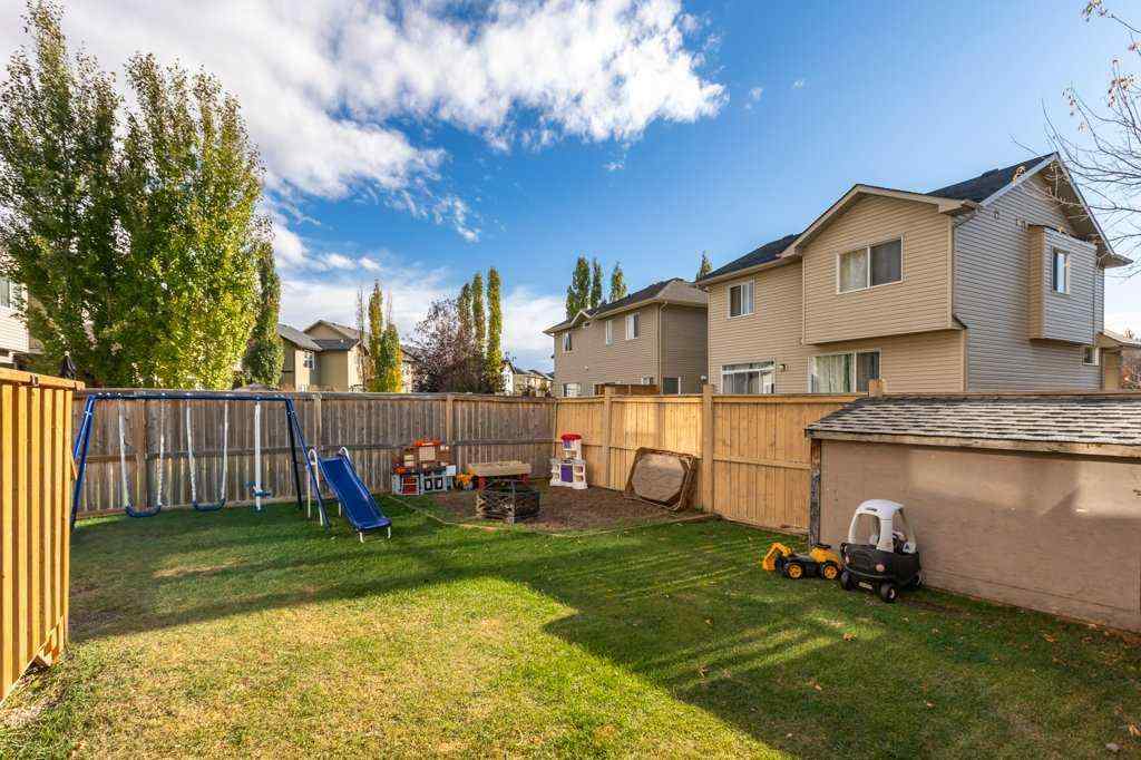 MLS® A2265397 - 611 Monteith Drive SE in Montrose High River, Residential