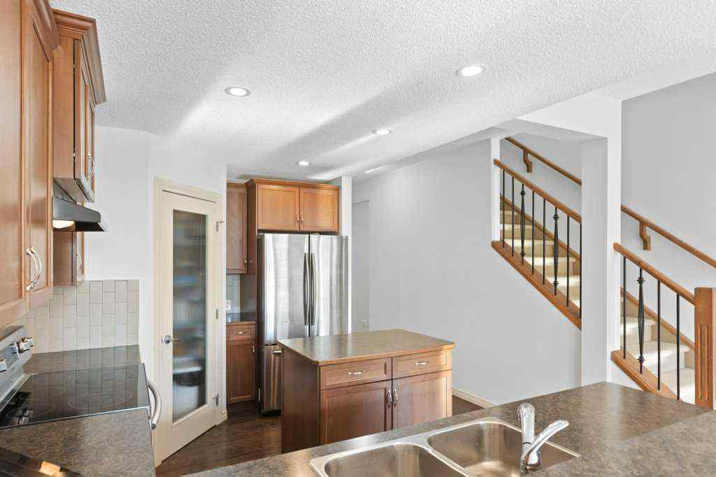 MLS® A2265397 - 611 Monteith Drive SE in Montrose High River, Residential