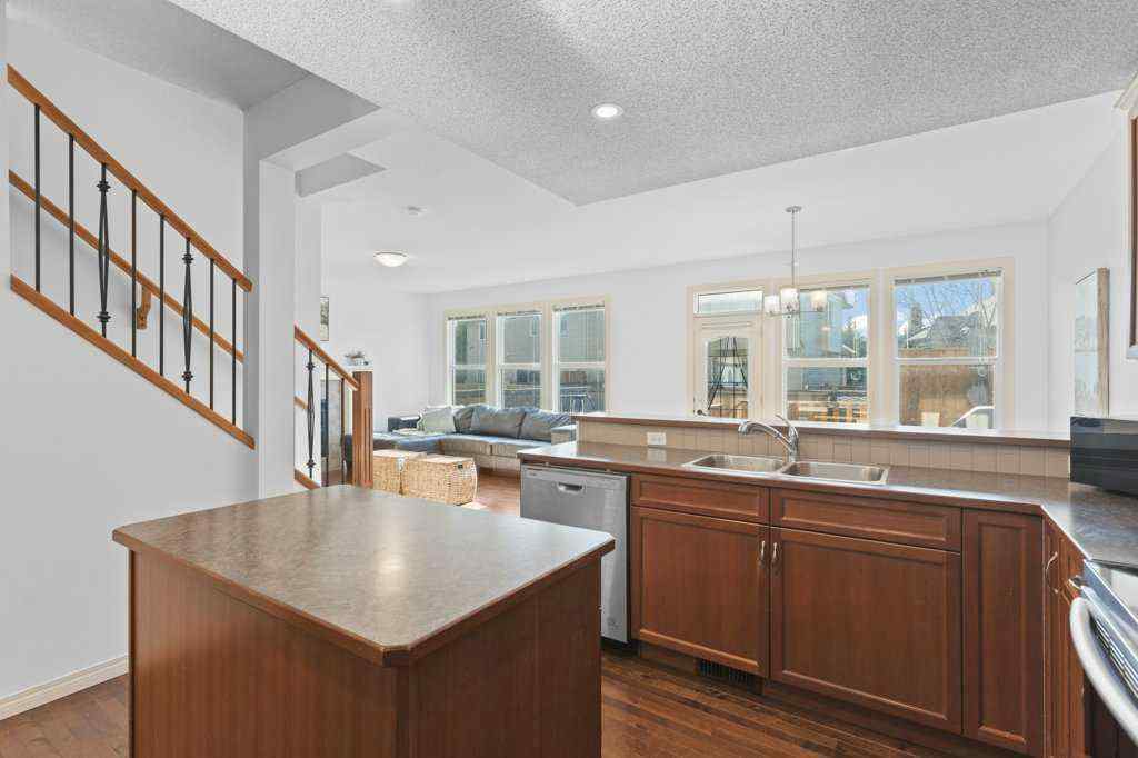 MLS® A2265397 - 611 Monteith Drive SE in Montrose High River, Residential