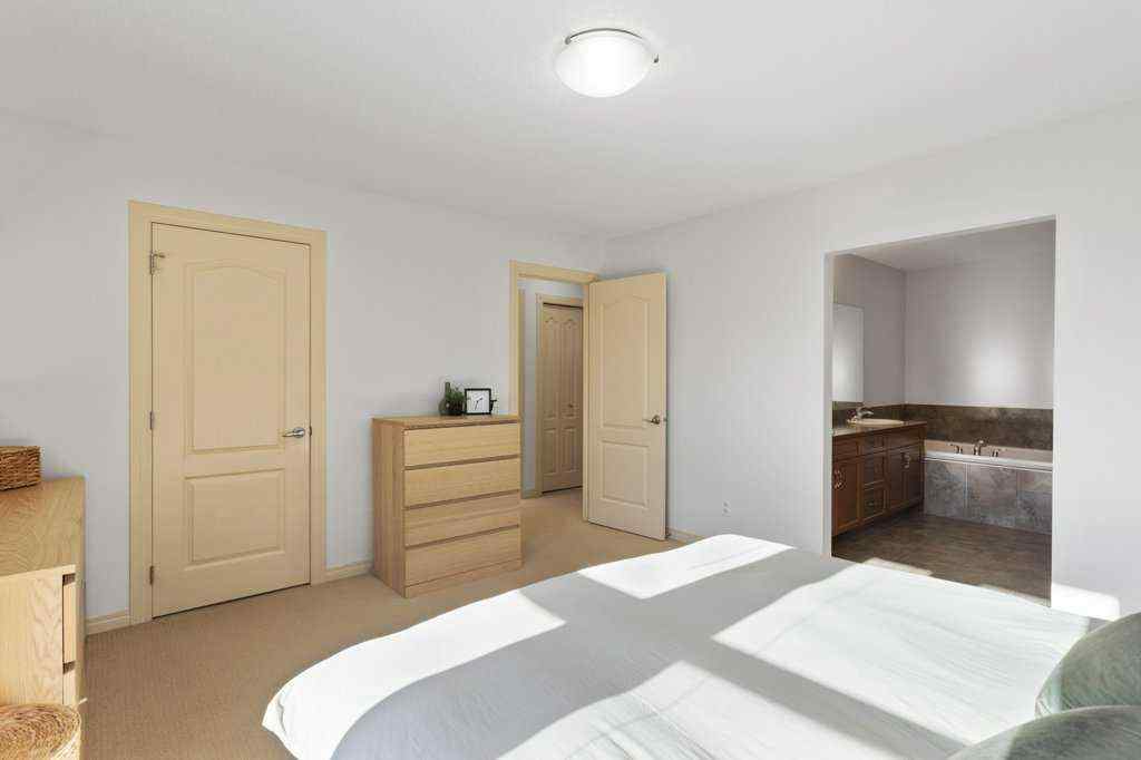 MLS® A2265397 - 611 Monteith Drive SE in Montrose High River, Residential