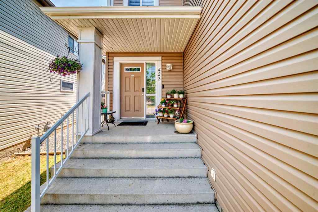 MLS® A2265399 - 423 Morningside Way SW in Morningside Airdrie, Residential