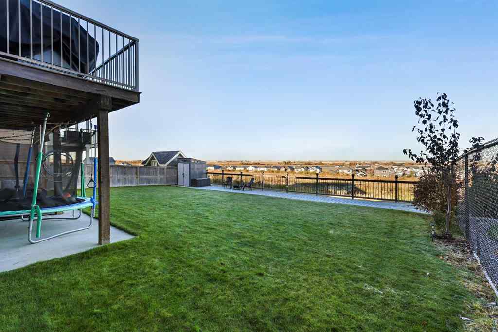 MLS® A2265403 - 100 Hillcrest Boulevard  in Hillview Estates Strathmore, Residential