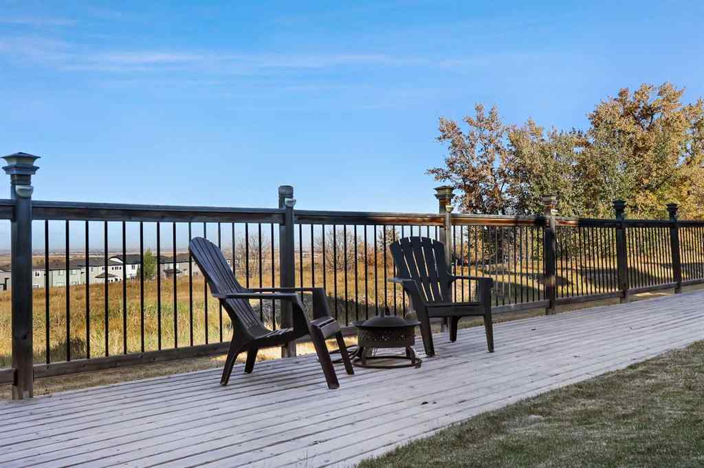 MLS® A2265403 - 100 Hillcrest Boulevard  in Hillview Estates Strathmore, Residential