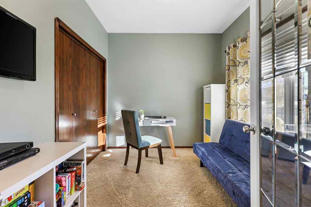 MLS® A2265403 - 100 Hillcrest Boulevard  in Hillview Estates Strathmore, Residential