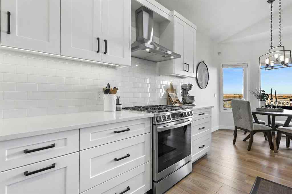 MLS® A2265403 - 100 Hillcrest Boulevard  in Hillview Estates Strathmore, Residential