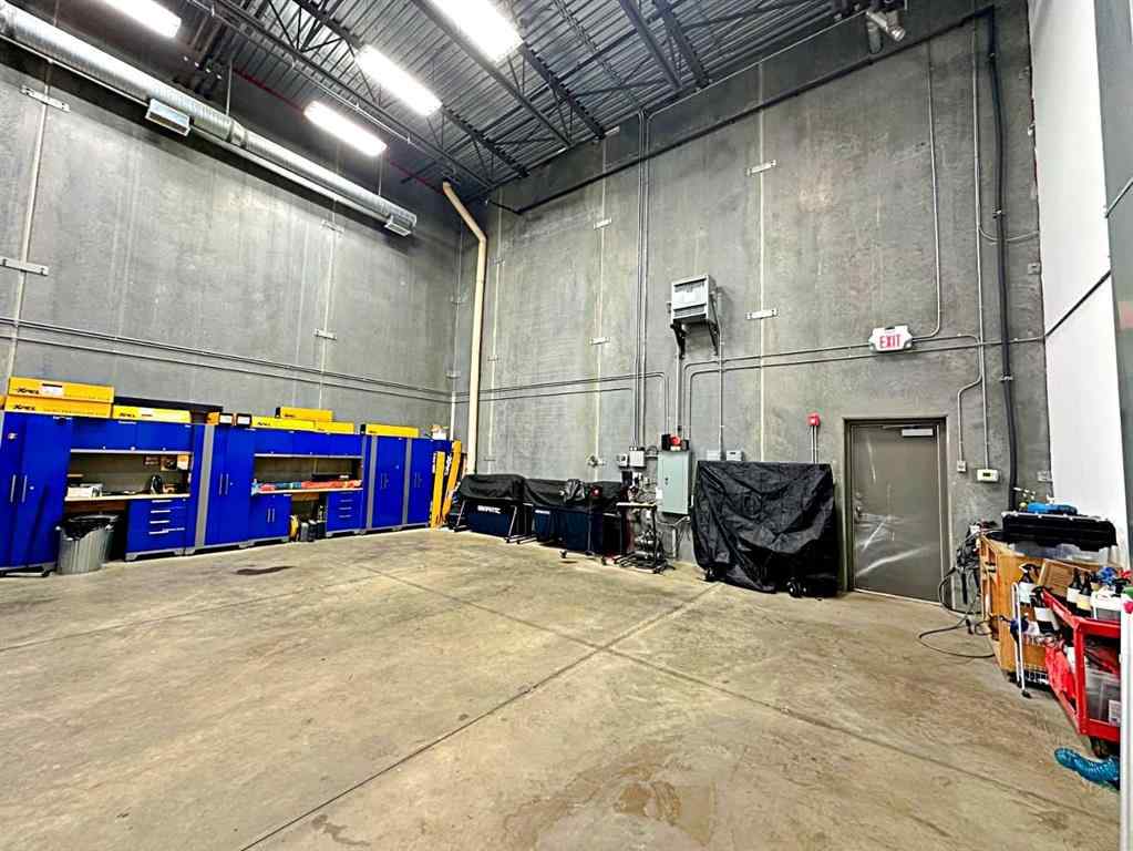 MLS® A2265405 - Unit #305 400 MacKenzie Boulevard  in Mackenzie Park Fort McMurray, Commercial