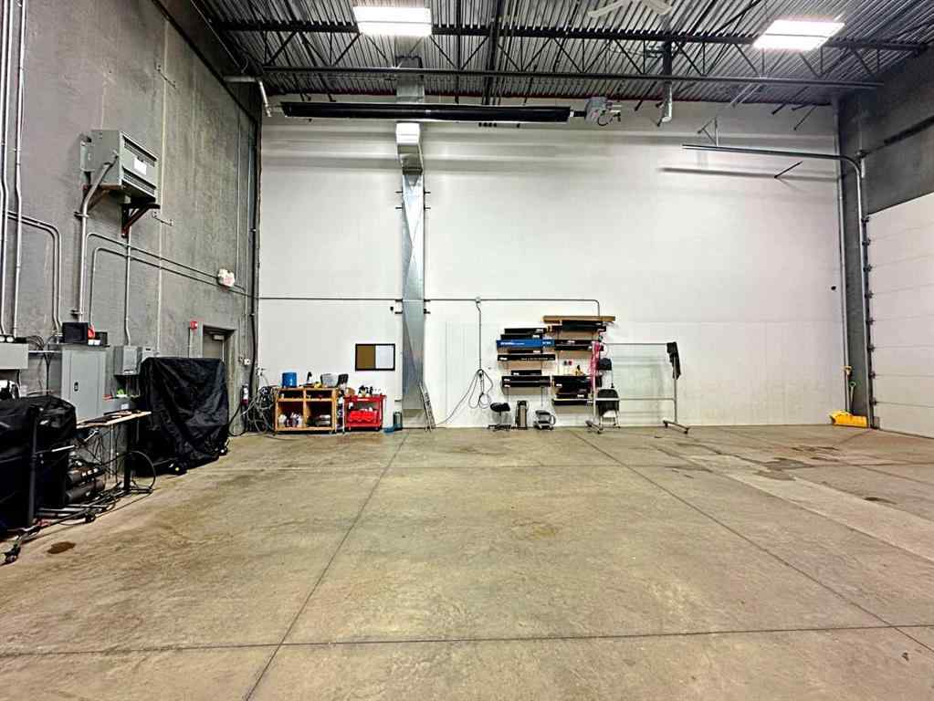 MLS® A2265405 - Unit #305 400 MacKenzie Boulevard  in Mackenzie Park Fort McMurray, Commercial