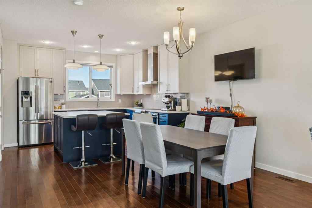 MLS® A2265408 - 480 River Heights Green  in River Heights Cochrane, Residential