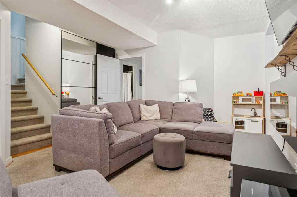 MLS® A2265408 - 480 River Heights Green  in River Heights Cochrane, Residential