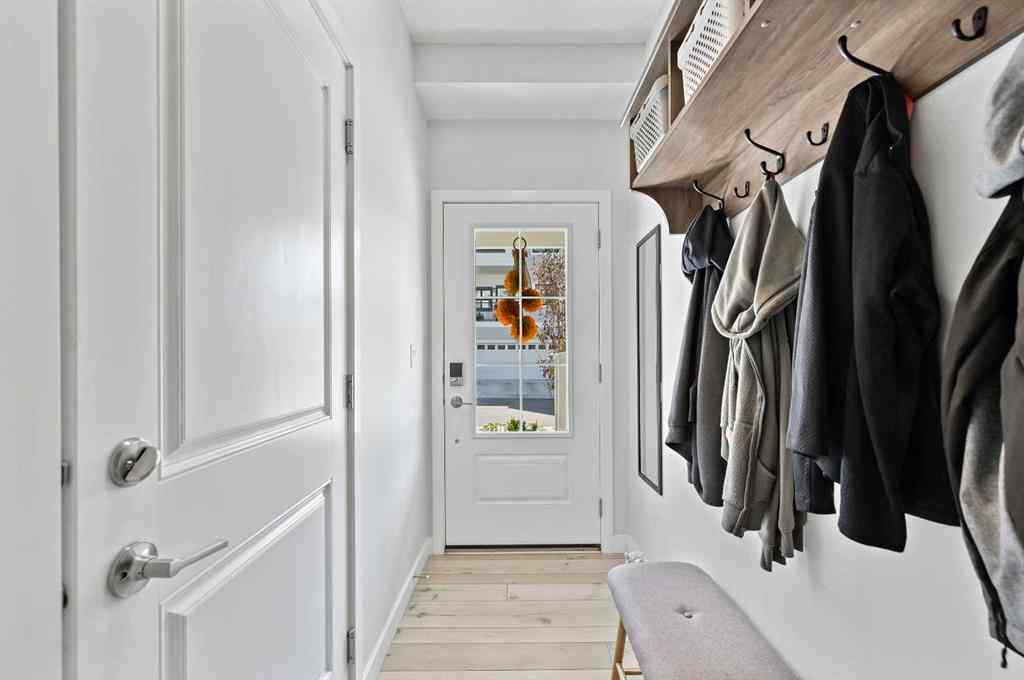 MLS® A2265410 - 157 Les Jardins Park SE in Douglasdale/Glen Calgary, Residential