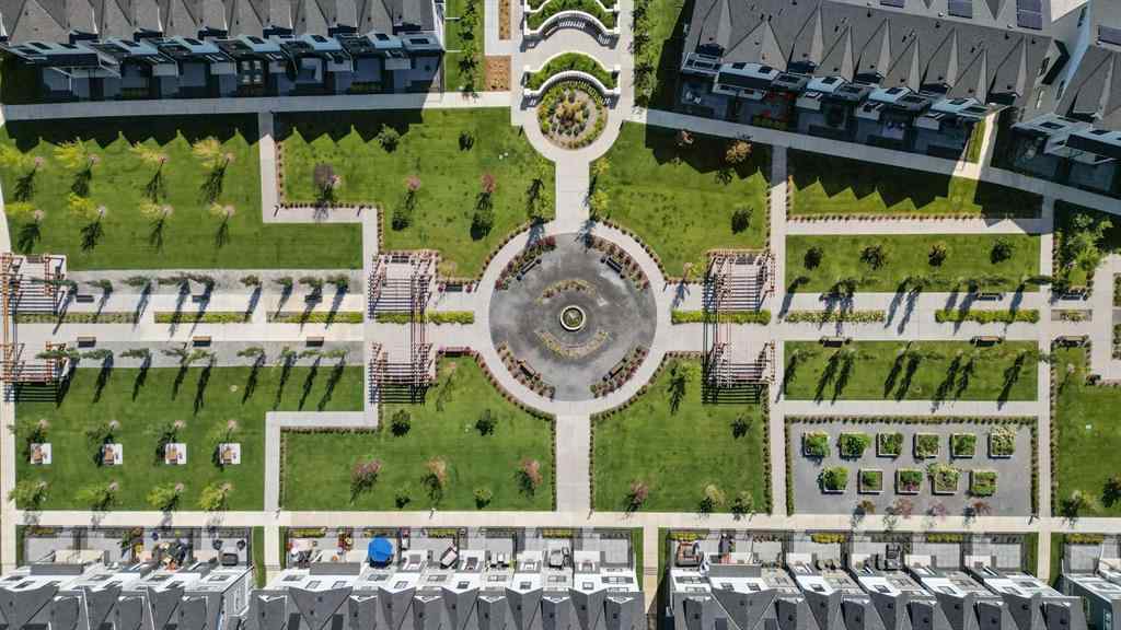 MLS® A2265410 - 157 Les Jardins Park SE in Douglasdale/Glen Calgary, Residential