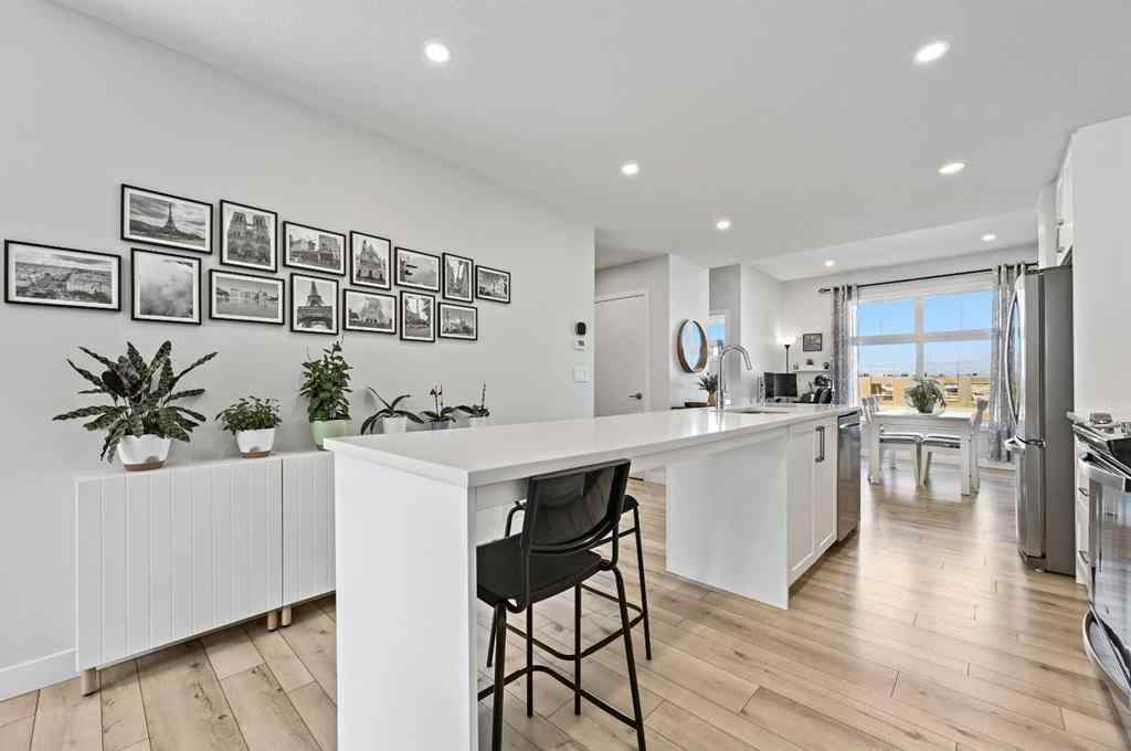 MLS® A2265410 - 157 Les Jardins Park SE in Douglasdale/Glen Calgary, Residential