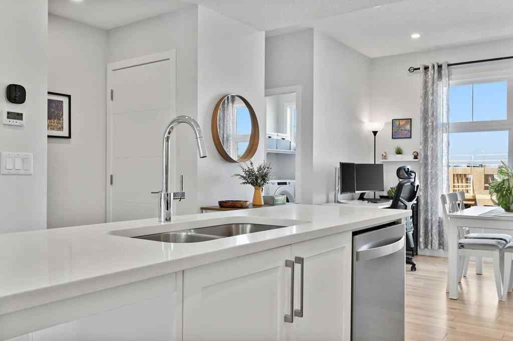 MLS® A2265410 - 157 Les Jardins Park SE in Douglasdale/Glen Calgary, Residential