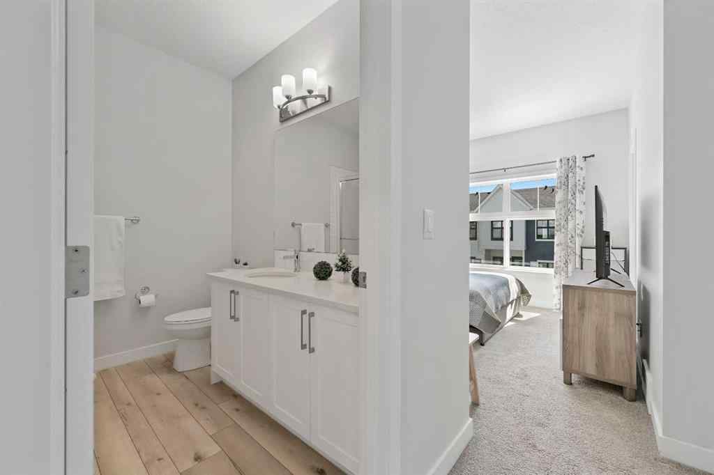 MLS® A2265410 - 157 Les Jardins Park SE in Douglasdale/Glen Calgary, Residential