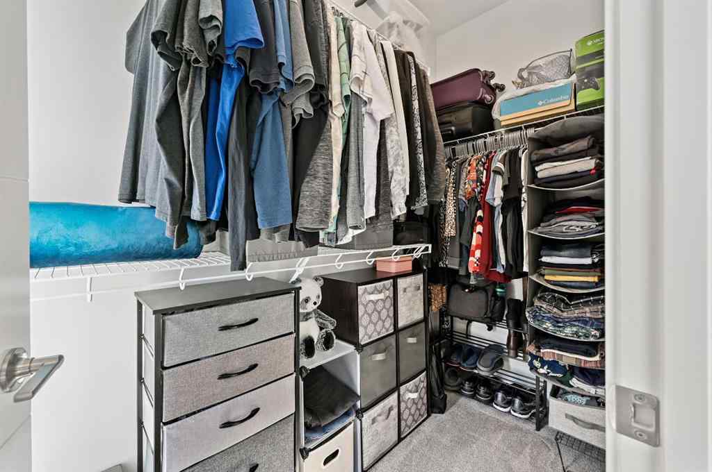 MLS® A2265410 - 157 Les Jardins Park SE in Douglasdale/Glen Calgary, Residential